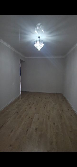 Райцентрда Урганч ТТБ ёнида 3 каватли пишган гиштдан курилган уй соти