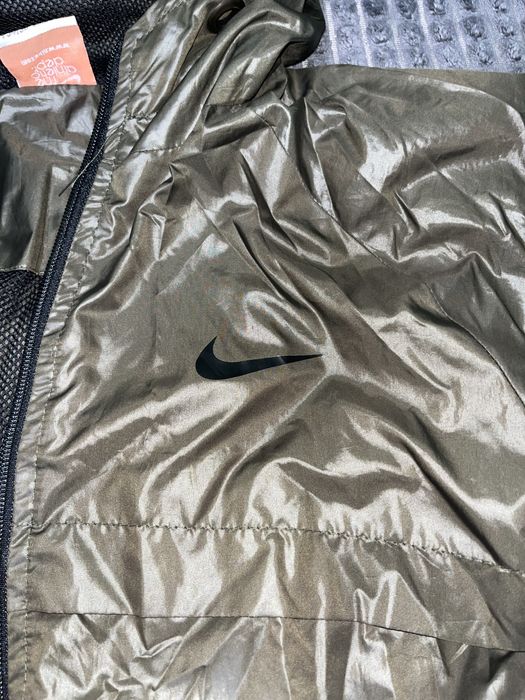 Яке ветровка Nike