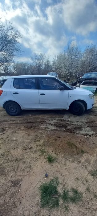 Dezmembrez skoda fabia 2 an 2008 motor 1.2 benzina cod BBM