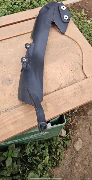 Предпазител за YAMAHA R1 RN12