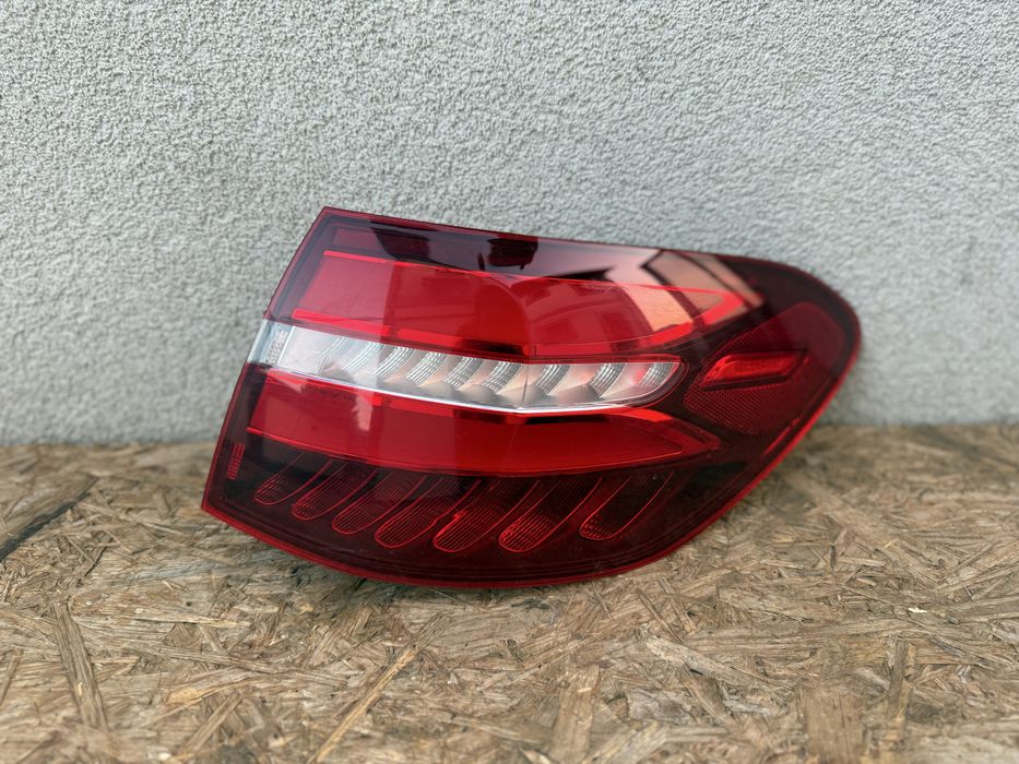 Stop tripla lampa dreapta aripa caroserie Mercedes GLC W253 Full LED