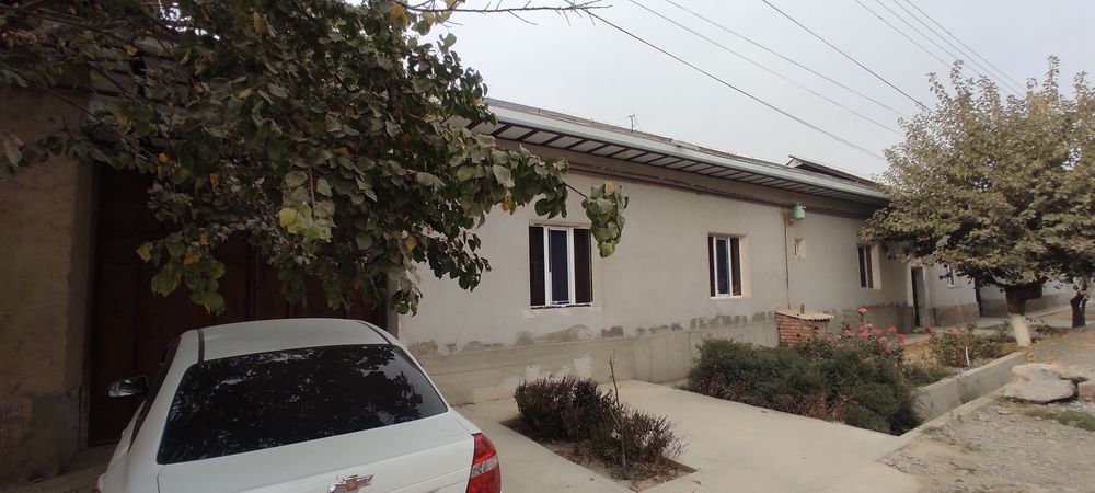 Uy sotiladi Jizzax Zilol mahalla