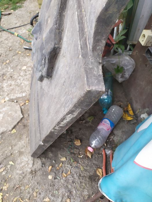 Голям бронзов барелеф/паметна плоча