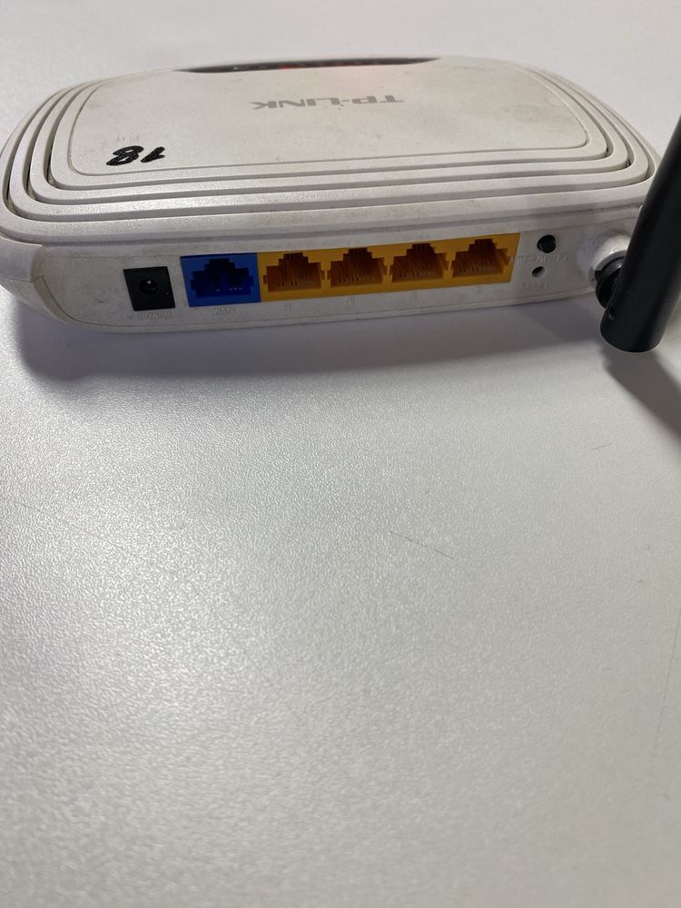 Роутер TP-LINK модель TL-WR740N