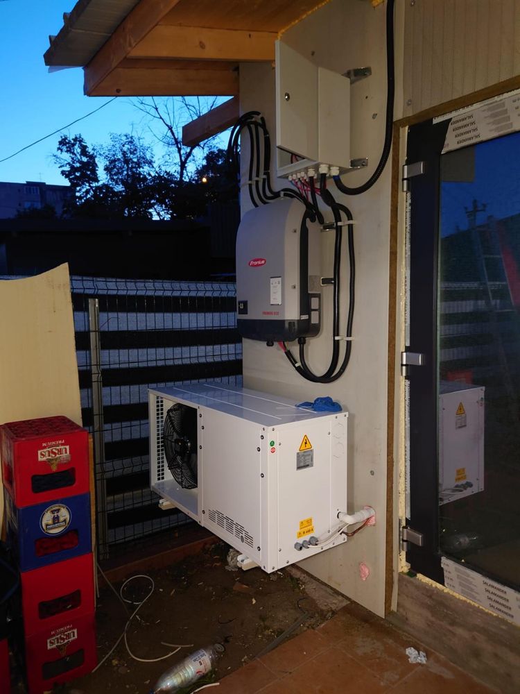 Vitrine verticale cu agregat extern / NOU
