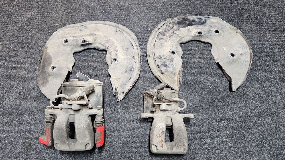 Etrier spate + protectii praf frane 310mm Volkswagen Passat B6

Se va