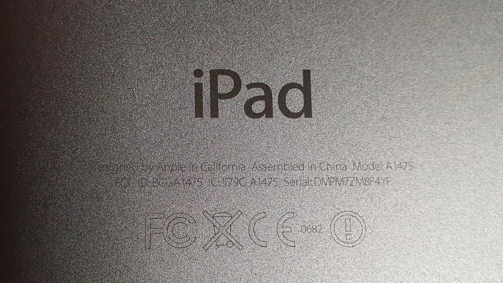 Tabletă Apple iPad Model A1475