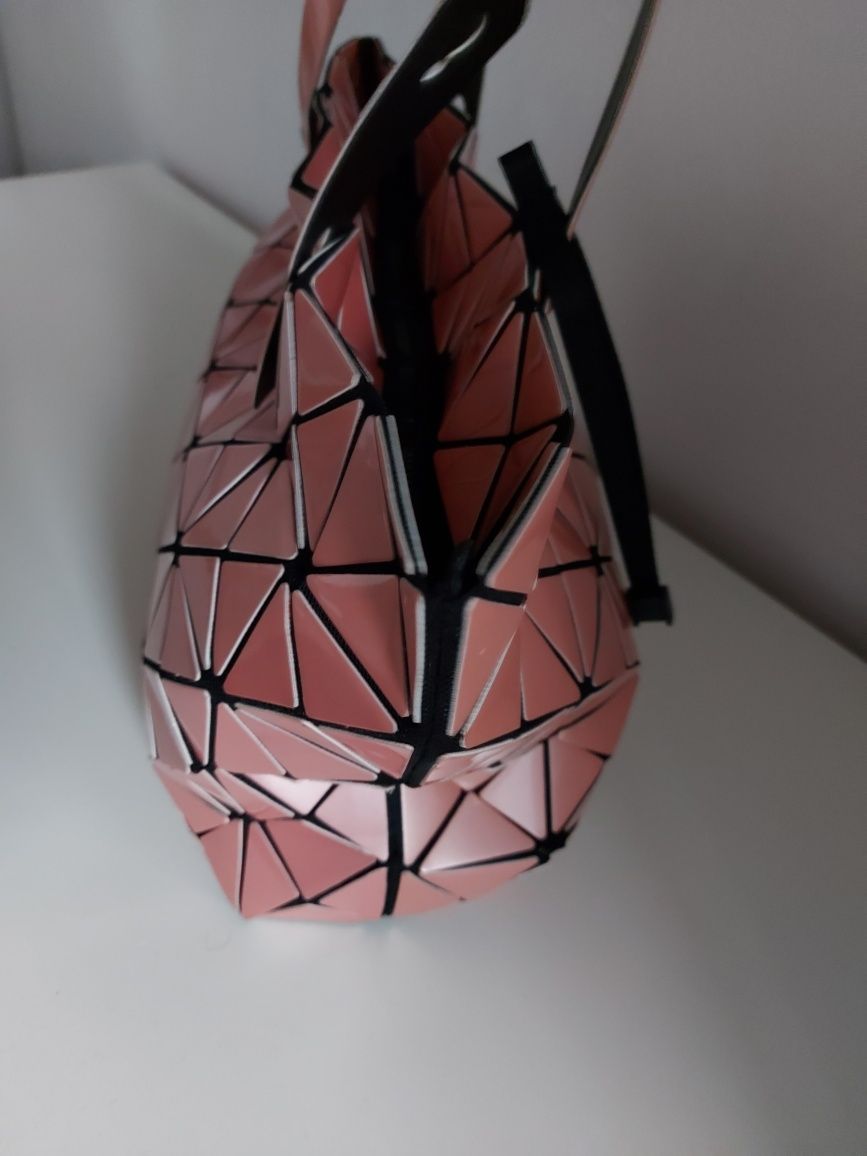 Bao bao Issey Miyake дамска чанта, дизайнерска.