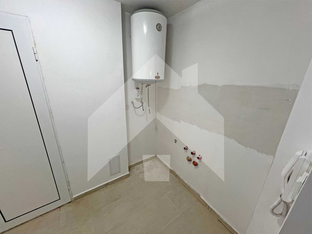 Продава се Едностаен апартамент в Варна, Погреби - 46 кв.м за 1022 €/кв.м - Снимка #3