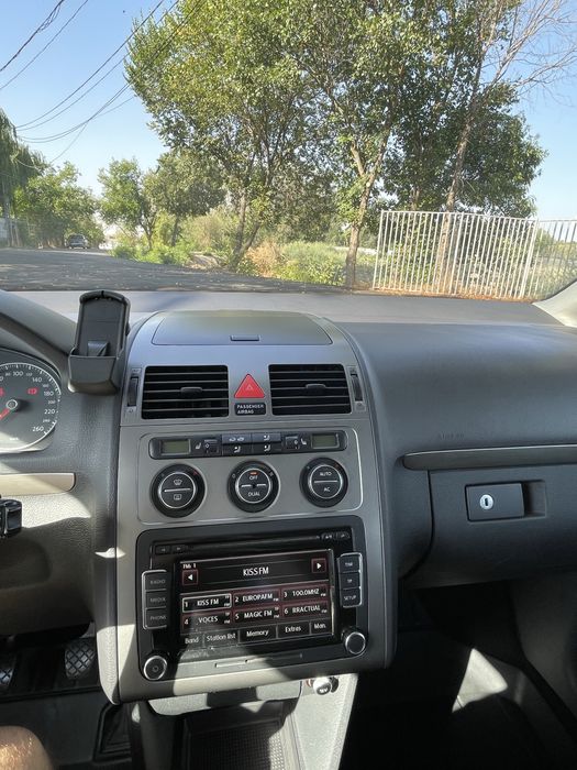 Volkswagen Touran,2009,2.0 TDI BMM 140 cp
