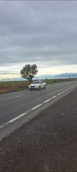 Vând teren DN 13 între centura Brașov și hanul din Ardeal