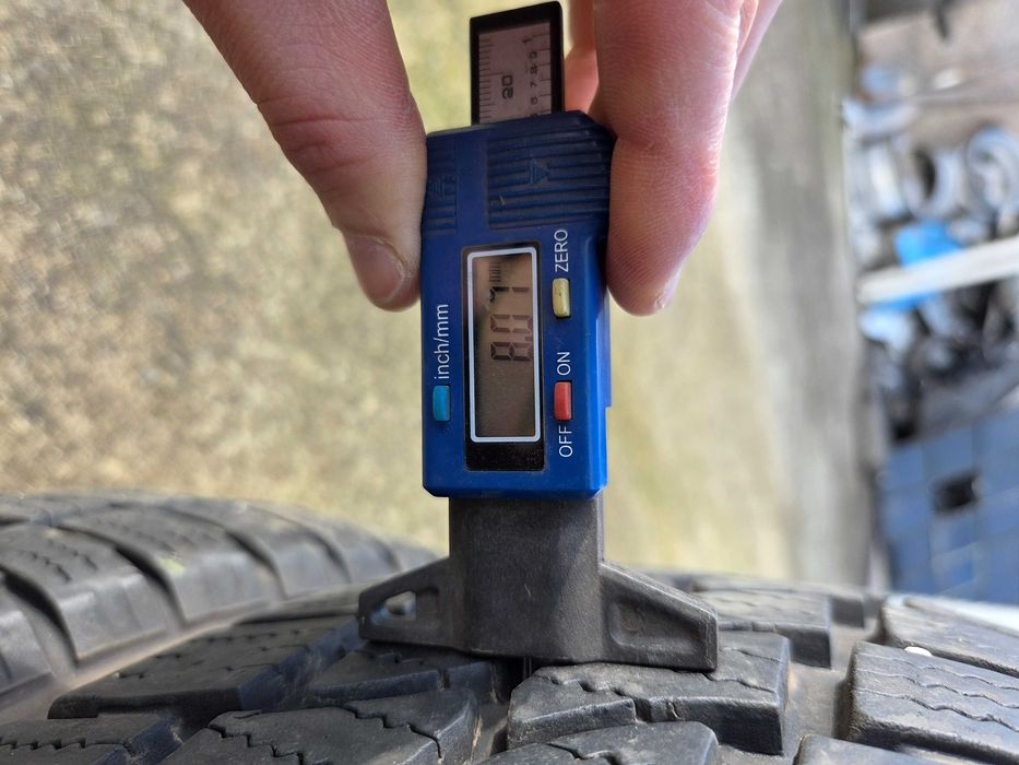 Зимни бусови гуми 16 цола