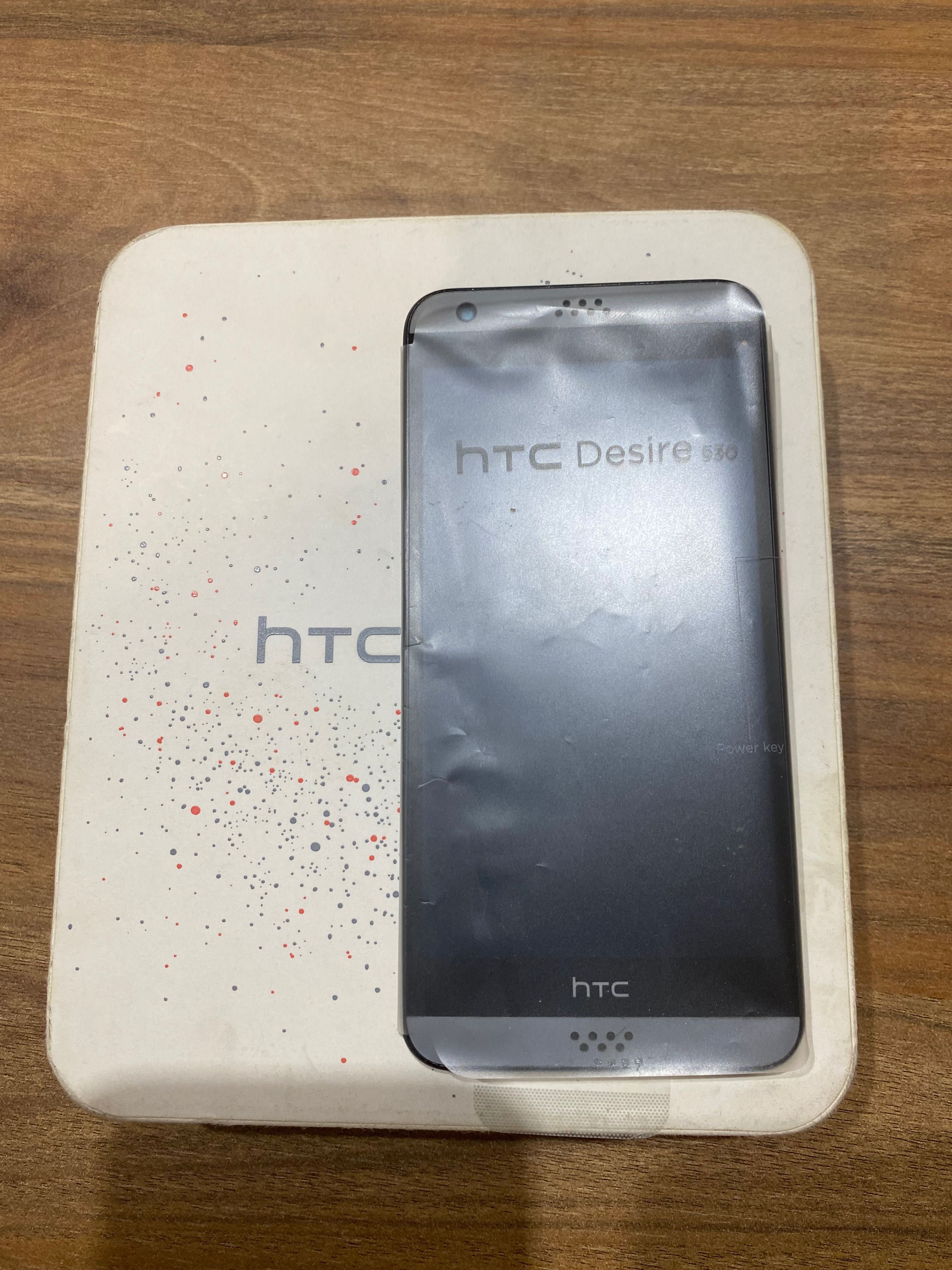 Продавам мобилен телефон HTC