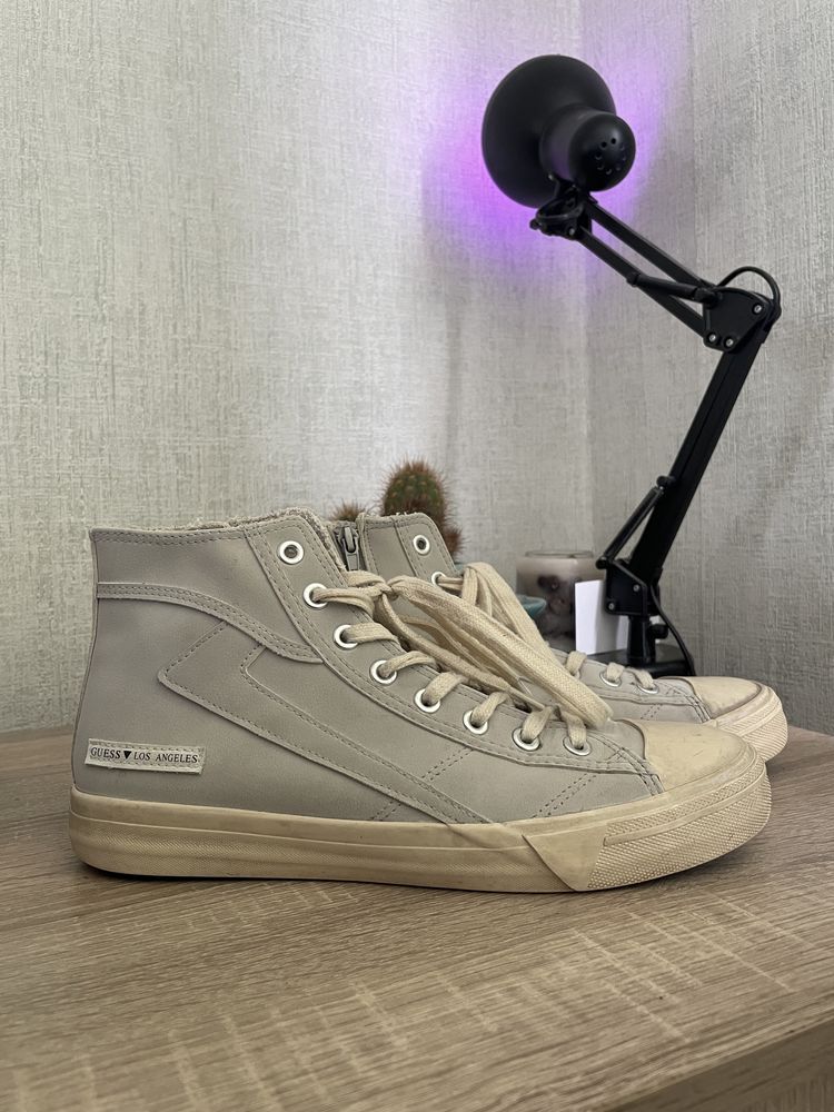 Обивки GUESS