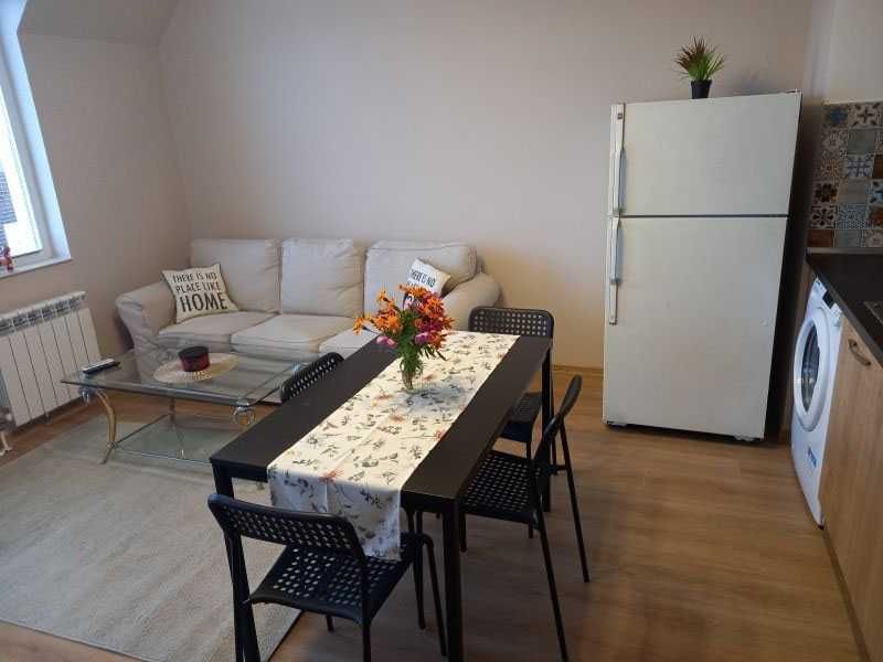 Дава се под наем Тристаен апартамент в София, Център - 85 кв.м за 668.1 € - Снимка #2