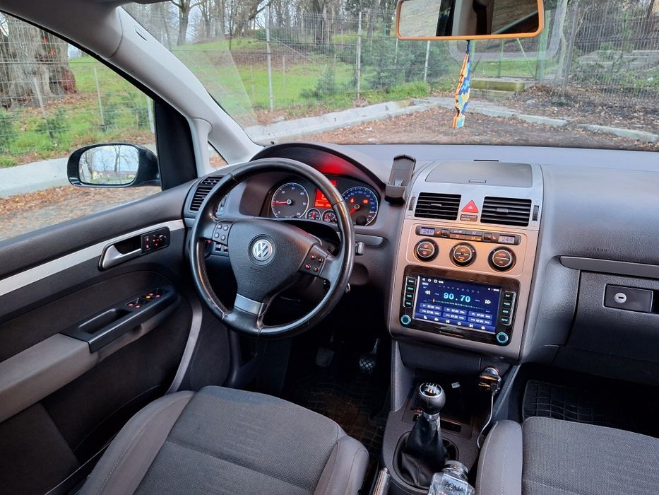 Vw touran 2008 2.0 diesel 140 cp 7 locuri