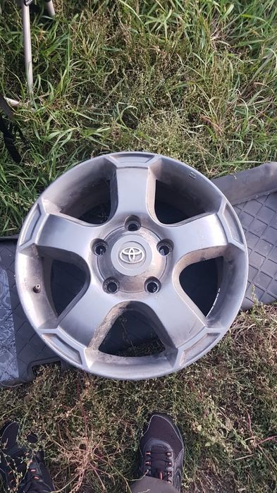 Продам диски 4 шт оригинальные