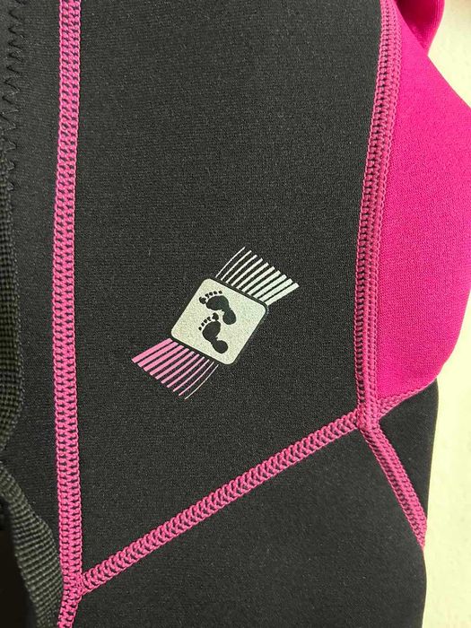 Детски неопрен Two bare feet чисто нов