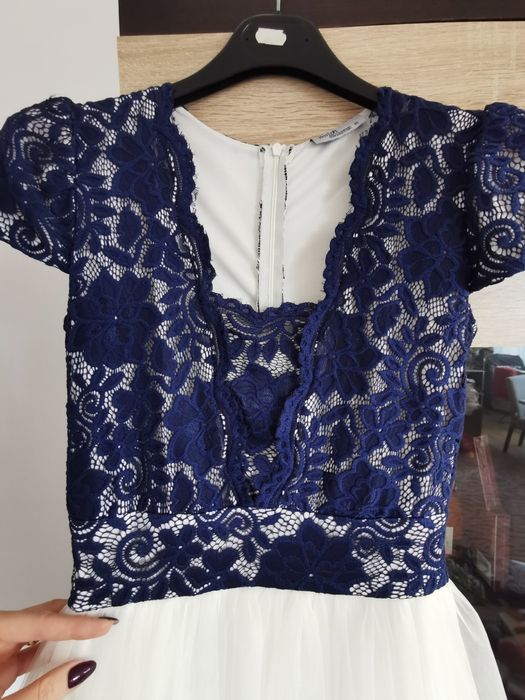 Rochie eleganta ocazie specială, dantela și voal