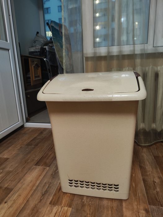 Продам корзину для белья