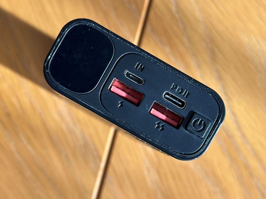 20,000 mAh преносима батерия - 20W през USB-C порт