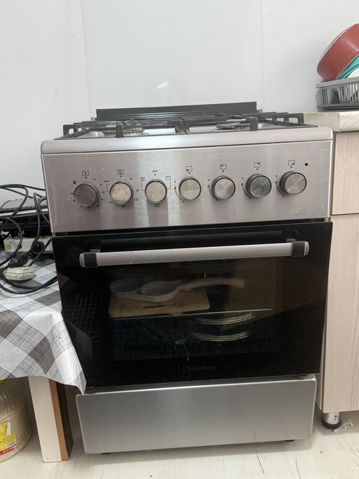 Продам  газовую плиту