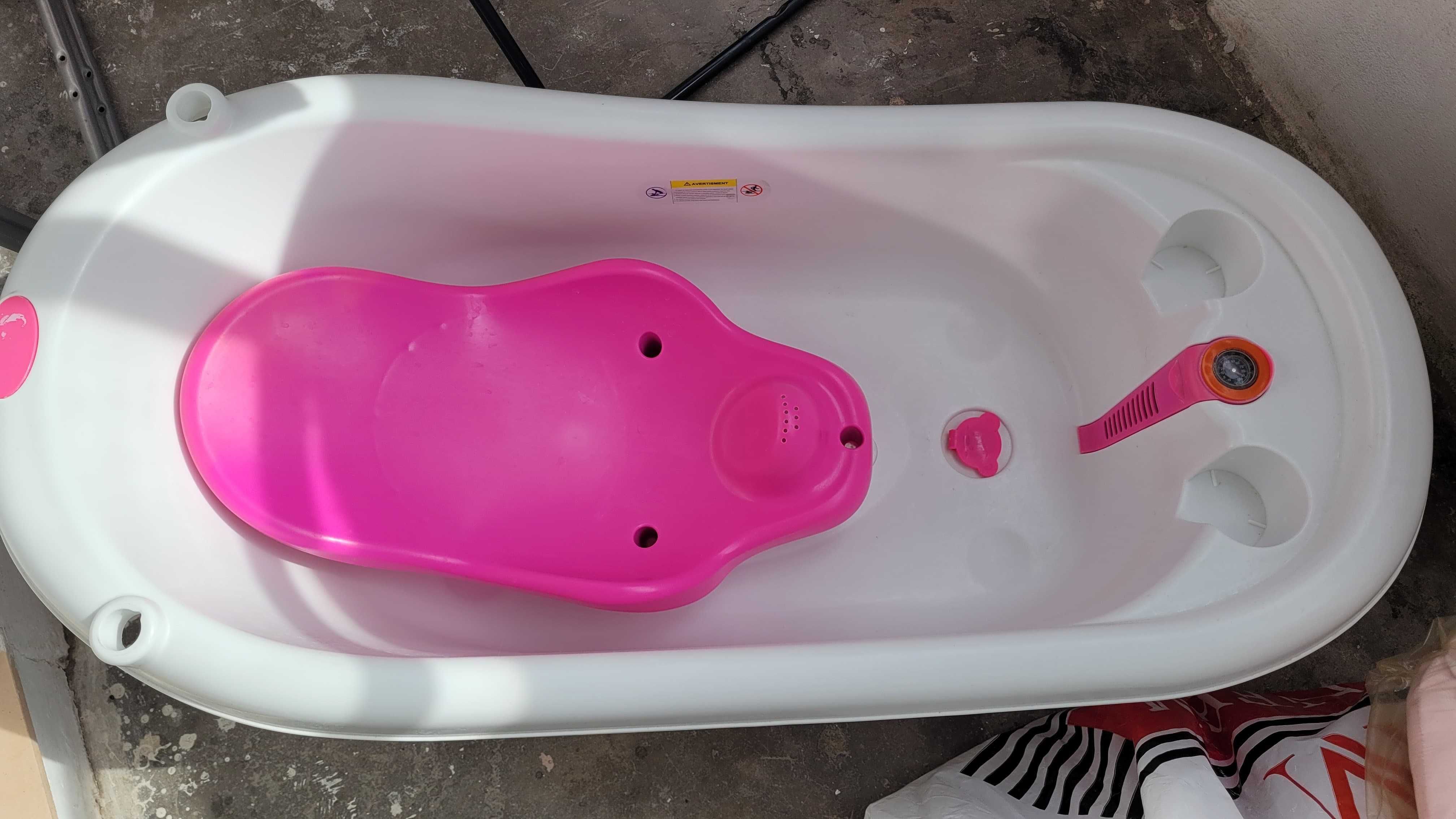 Cadita ergonomica cu reductor detasabil si termometru Little Mom Pink