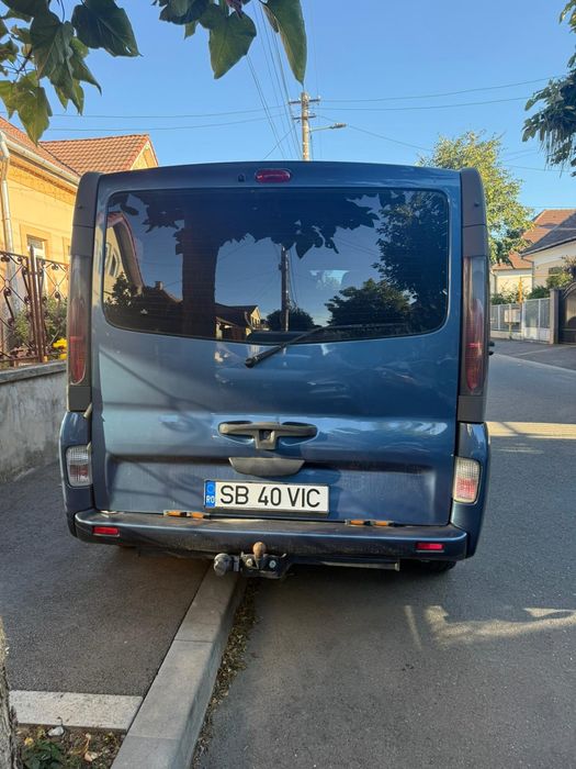 Renault trafic 7 locuri