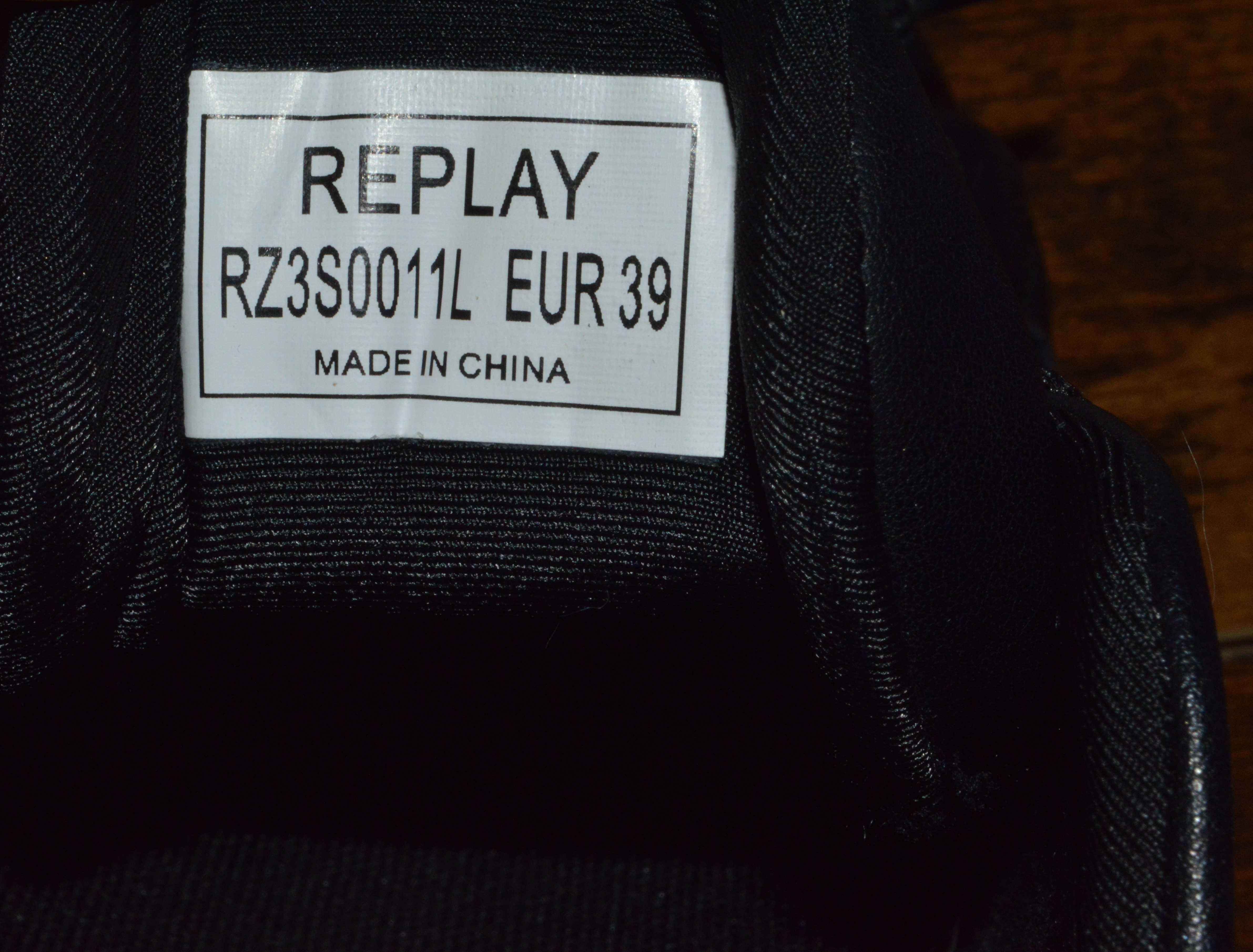 Sneakers Replay, 39
