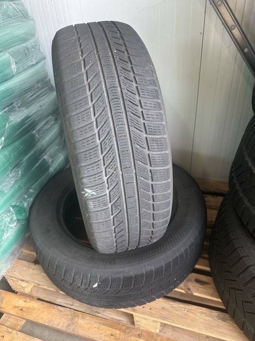 235/60/18 Continental