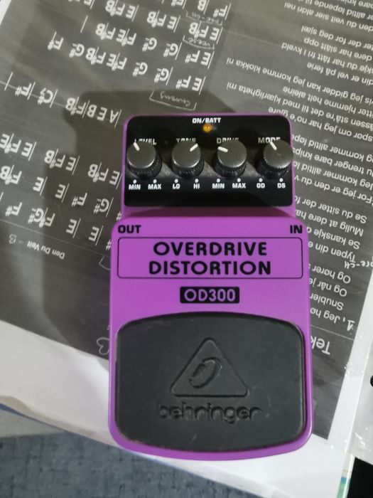 Behringer OD300 Overdrive Distortion Pedal Ефект педал за китара