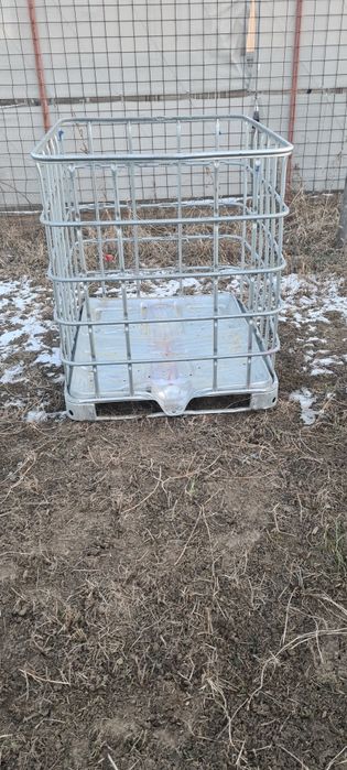Bazine. butoi .Ibc. 1000l pentru cereale. Fosă Apă. 1000 Litri