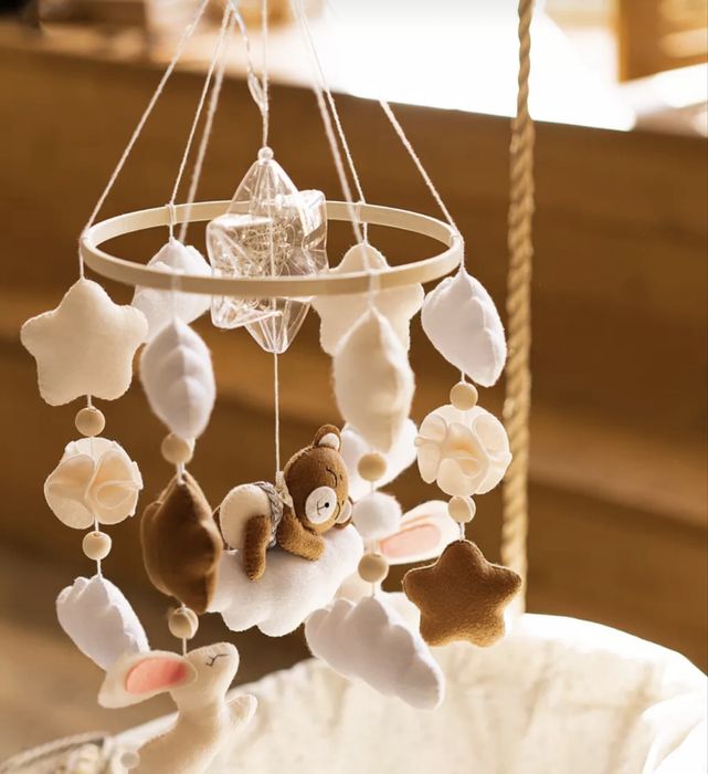 Продам маятник для кроватки