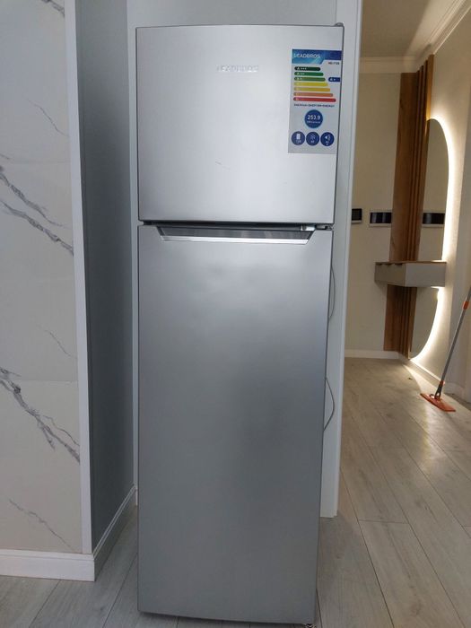 Холодильник б/у в идеальном состоянии