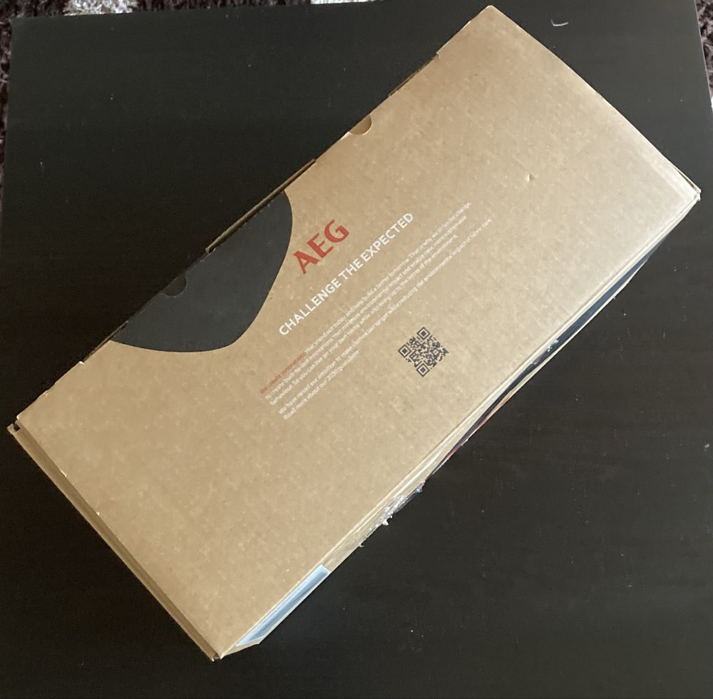 Продавам уред за гладене с пара AEG DELICATE 7000
