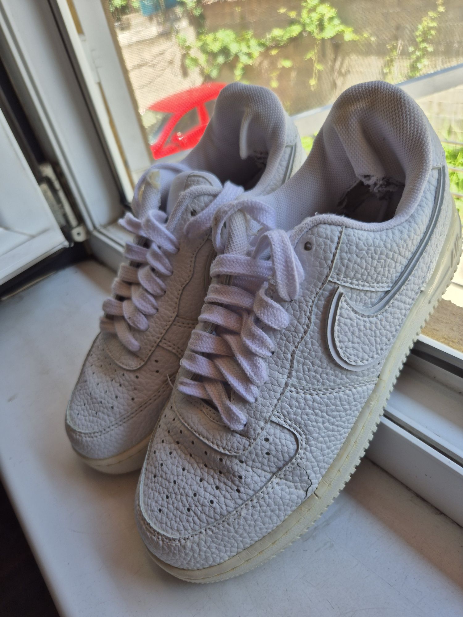 NIKE AIR Force 1 обувки
