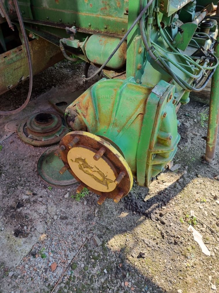 Butuci combina John Deere 1174