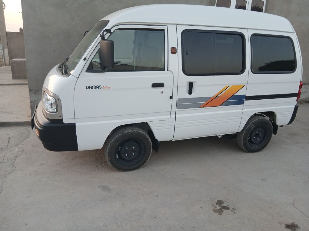Yangi damas sotiladi