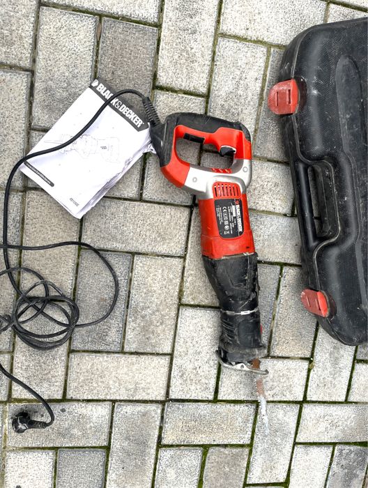 Ferastrau electric BleckDecker