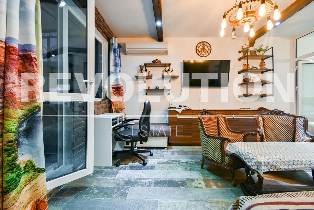 Двустаен апартамент в ж.к. Студентски град.