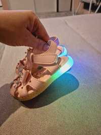 Sandale cu lumini