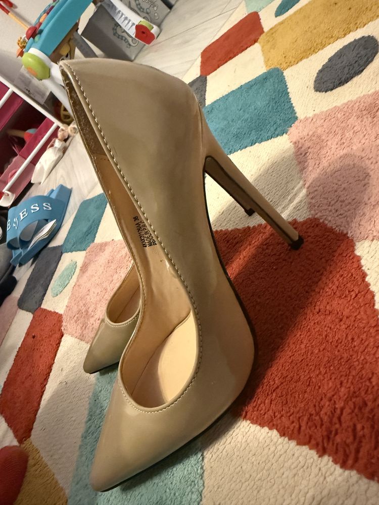 Pantofi cu toc matimea 36