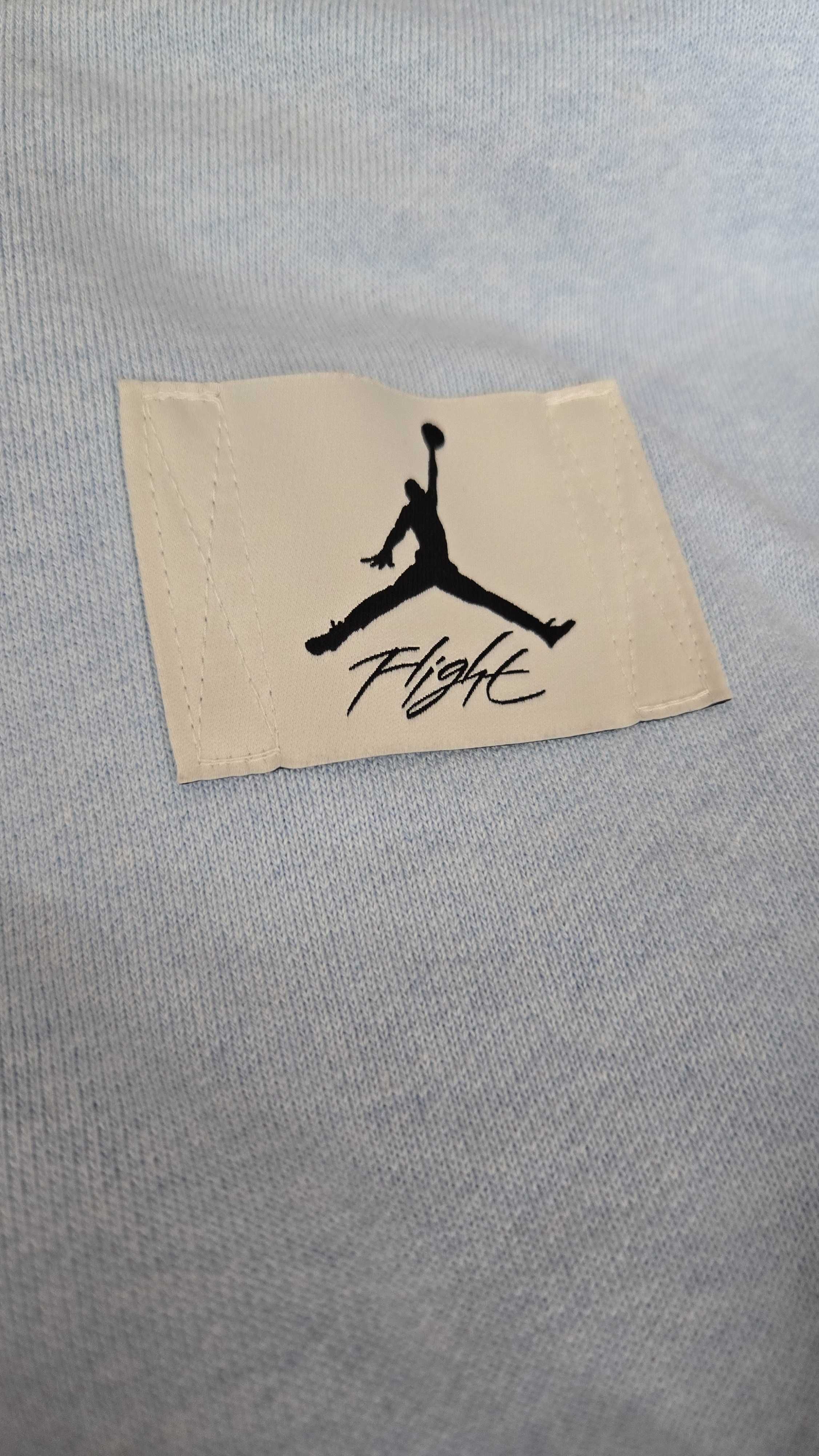 НОВ, с етикет суичър Nike Air Jordan Essentials, XS