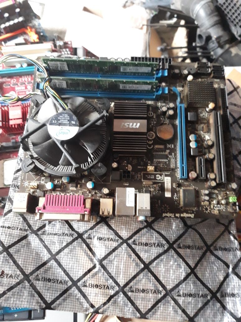 Placii de bază AMD 2 ddr2 si ddr3