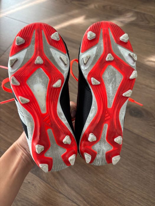 Детски бутонки adidas predator