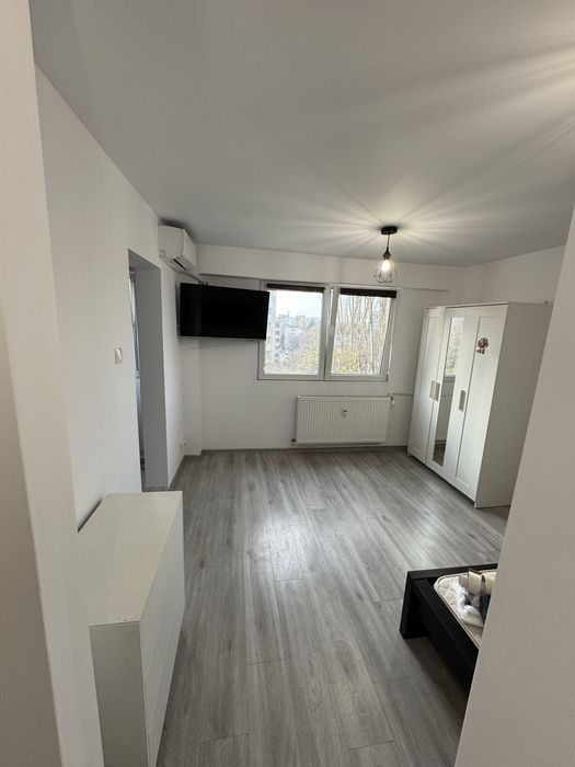 Inchiriere garsoniera Piata Gorjului - Cernisoara - 3 mim metrou