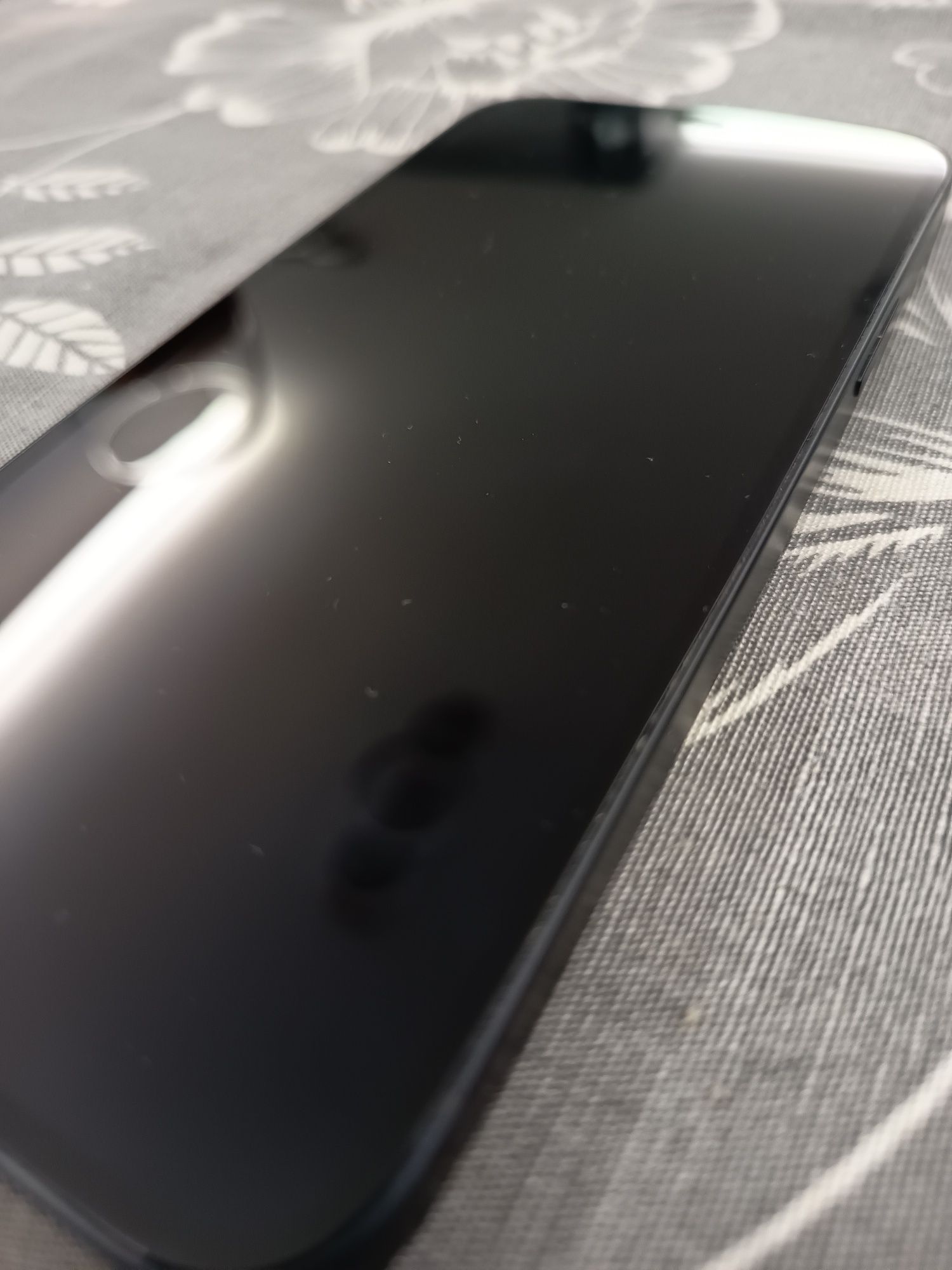 Iphone 11 64 gb.