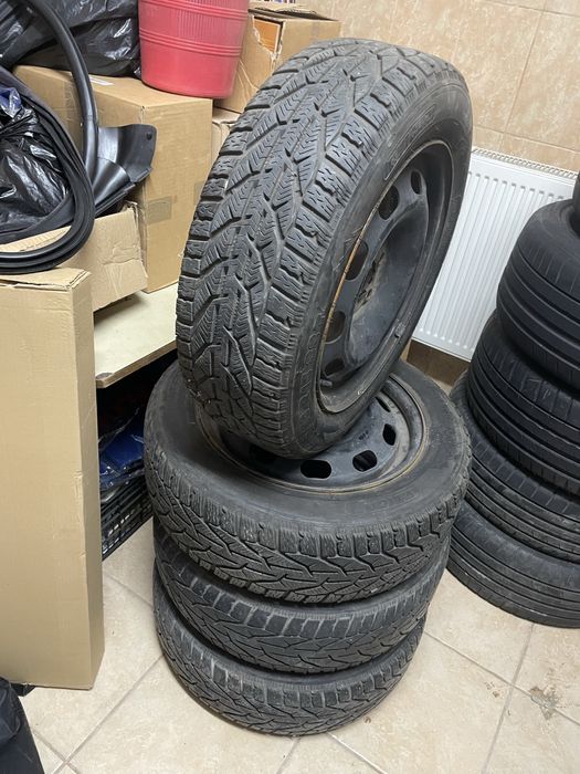 Anvelope de iarna 185 60 R15