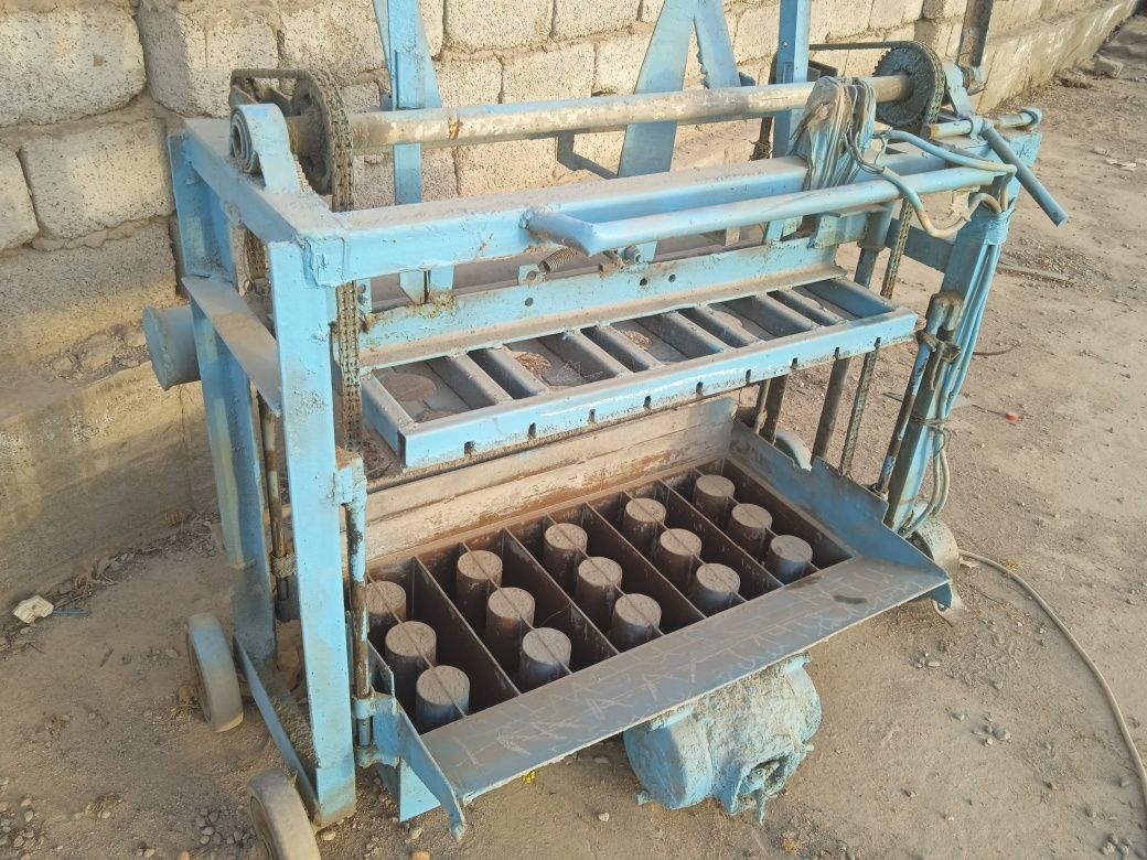 Ishlab turibdi vibratori 35 voltda ishlaydi 35×17 razmerda