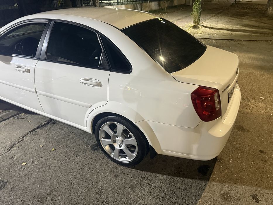 Gentra diska R17 215/45/17